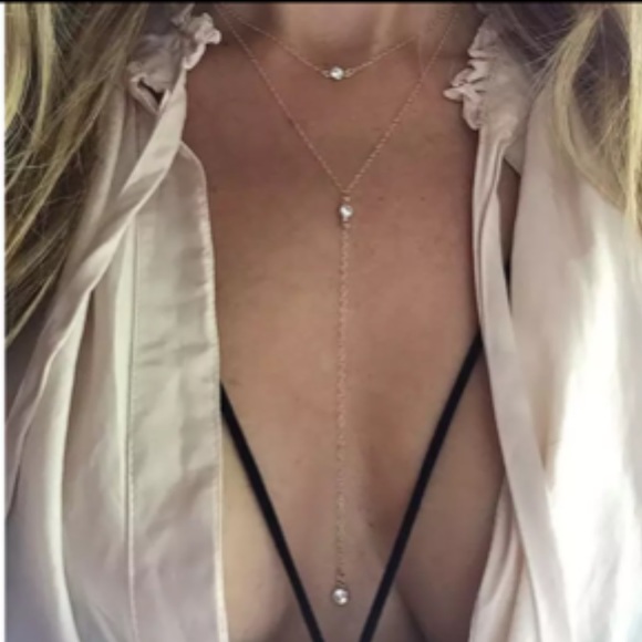 Jewelry - ❗️Beautiful Fashion Necklace❗️brand new